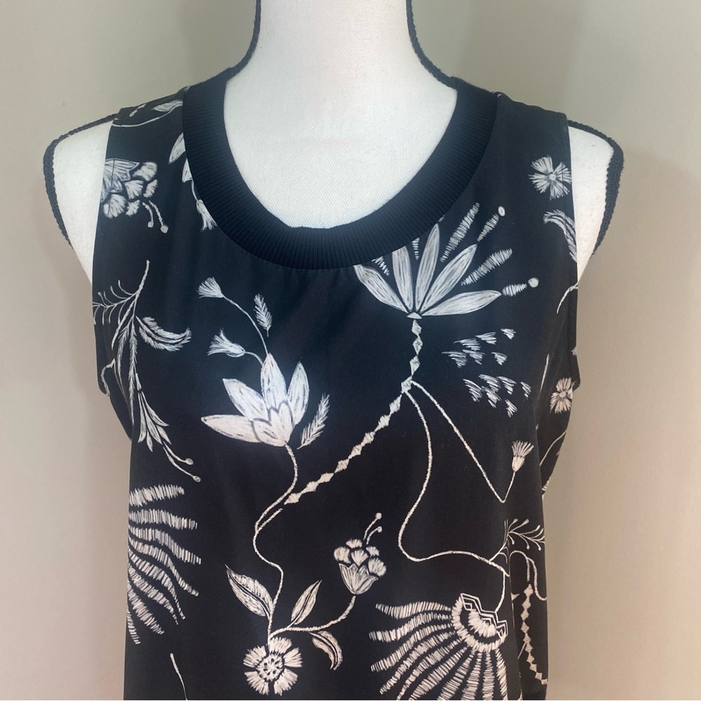 Althleta Sz Small Black Floral Print Ribbed Shell Zephyr Tank Top Black UPF 50+ - Picture 8 of 16